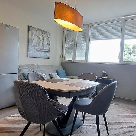 Apartments Zara- Zd Екстериор снимка